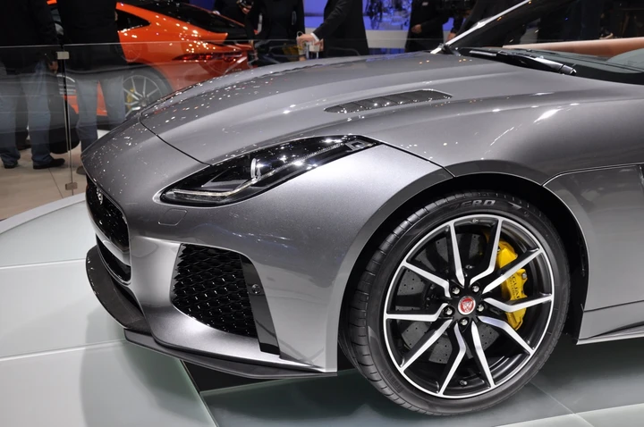Jaguar F-Type SVR Roadster al Salone di Ginevra 2016