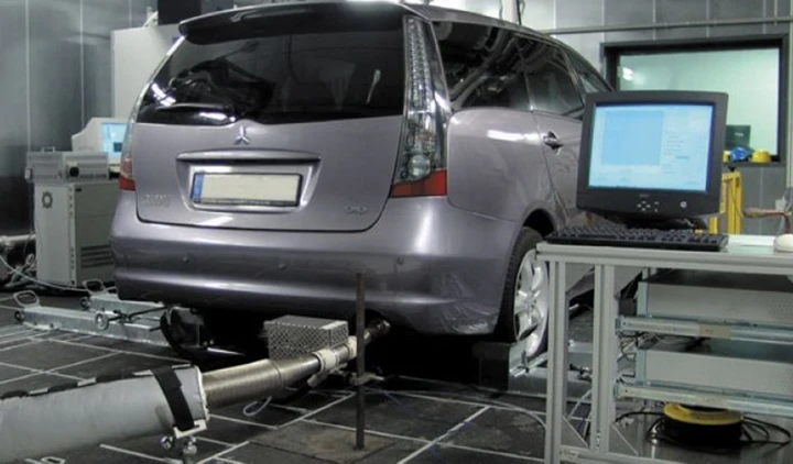 Emissioni auto, l’UE dà il via libera ai nuovi test