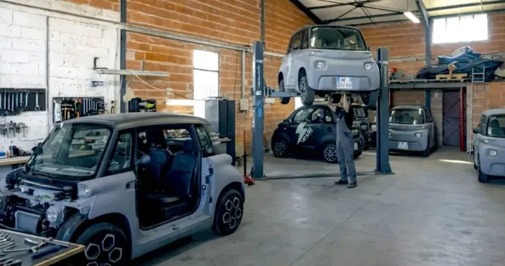 Ami Repair: dove la piccola Citroën diventa un'opera d'arte su misura