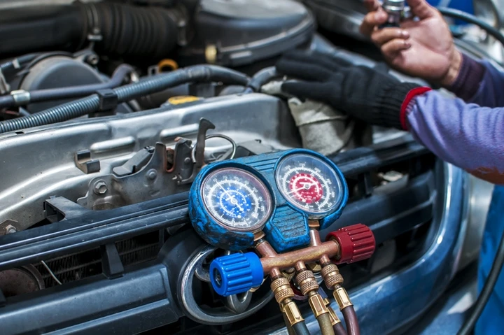 L'aria condizionata dell'auto - manutenzione