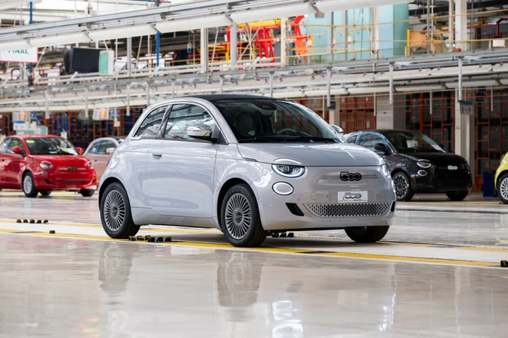 Fiat 500e edizione speciale Mirafiori, la nuova cabrio elettrica