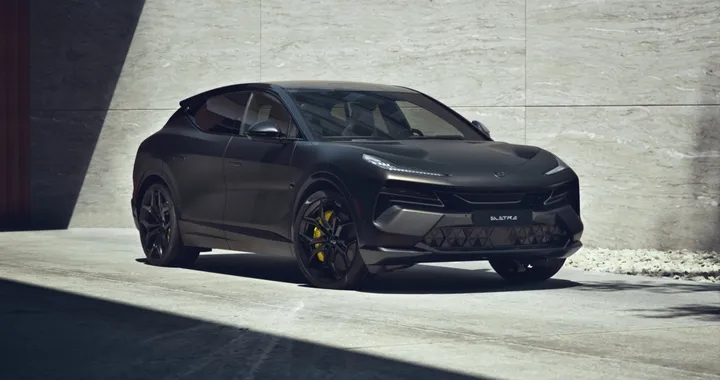 Lotus Eletre Carbon: il nuovo Hyper-SUV di lusso per il Nord America