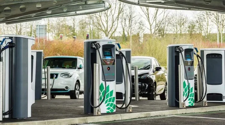 Auto elettriche: nel Regno Unito si pagherà in base ai chilometri percorsi