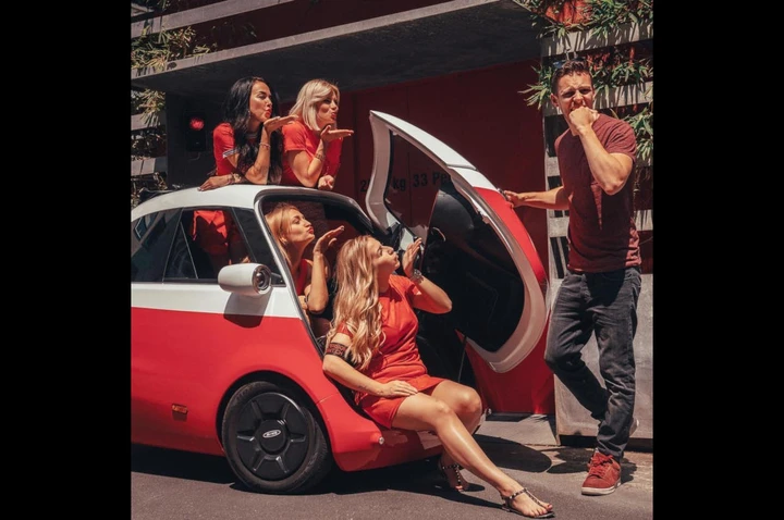 Microlino, citycar elettrica erede di Isetta: immagini ufficiali e di produzione