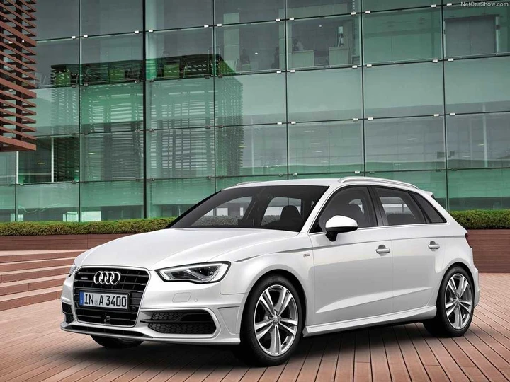 Audi A3 Sportback: debutta in tour per l'Italia