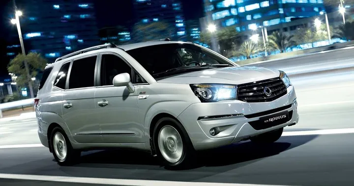 SsangYong Rodius, prezzi da 27.200 euro