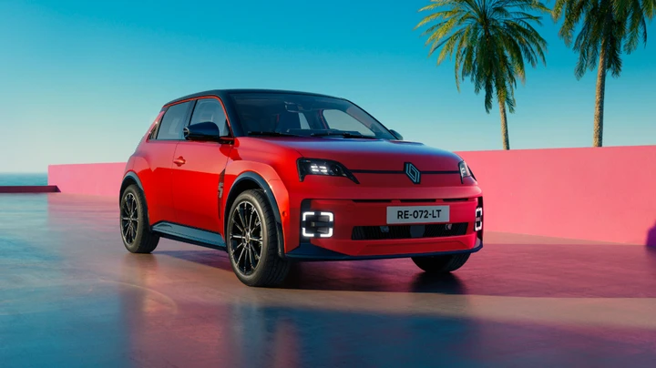 Renault 5 elettrica 2026: più autonomia e prezzi da 24.950 euro