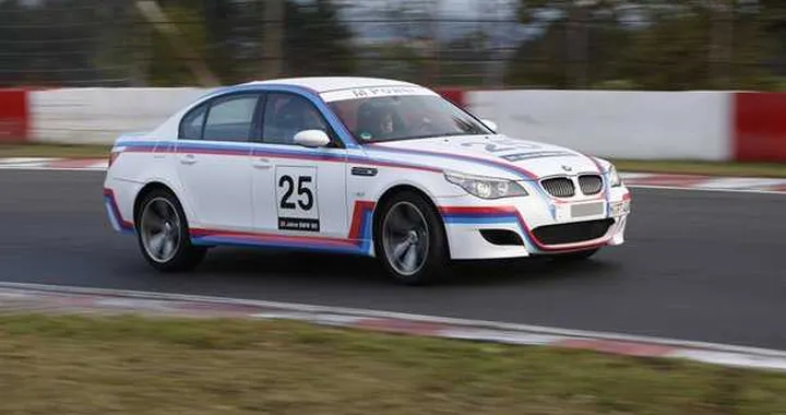 BMW M5 CSL, l'idea piace ma non ci sarà