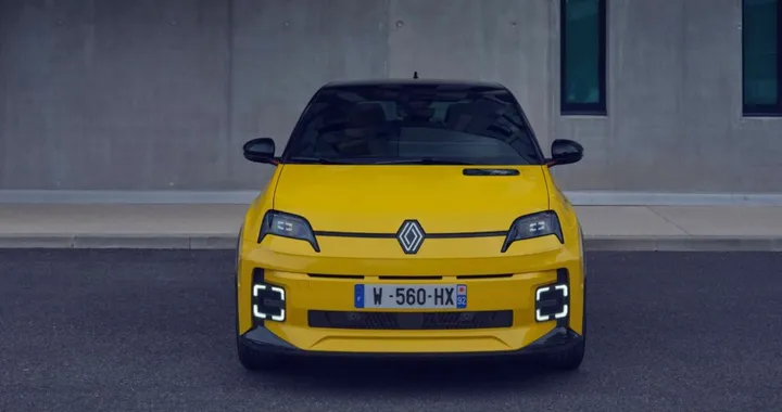 Per realizzare una Renault 5 viene impiegato lo stesso tempo di uno smartphone
