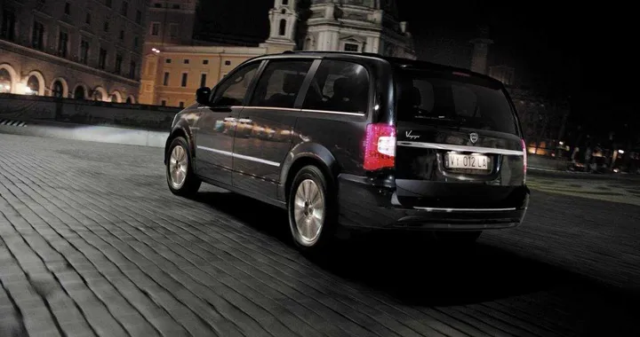 Lancia Voyager: nuovo motore al debutto a Ginevra