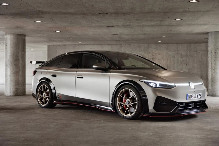 Volkswagen ID.X Performance: debutta la nuova concept car da 558 CV [FOTO]