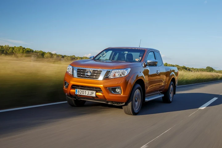 Nissan Navara MY 2016: immagini ufficiali