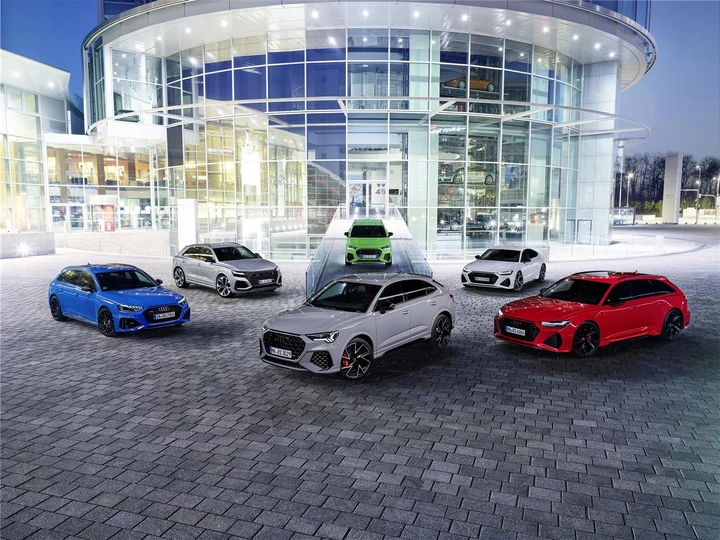 Audi, collaudi per le versioni RS: immagini ufficiali