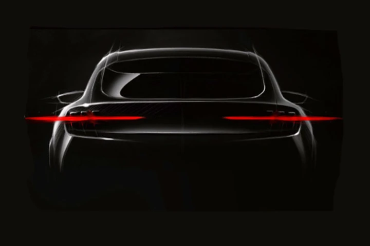 Ford: ecco il teaser del SUV elettrico