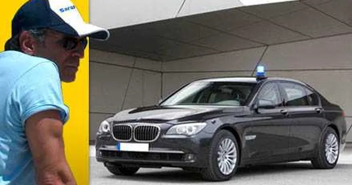 Auto blu in Italia: ad alcuni piace straniera