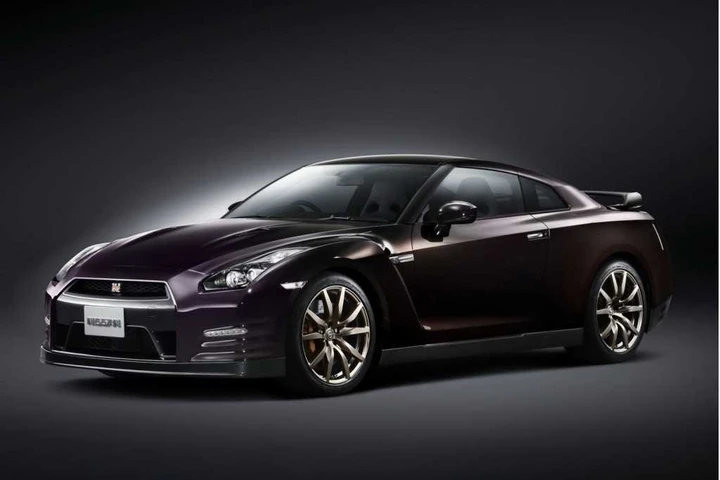 Nissan GT-R Opal Midnight: solo 100 esemplari