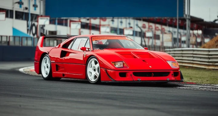 Ferrari F40 Competizione, un pezzo unico che prova a imporsi a Villa d'Este