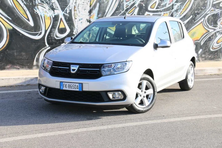 Dacia Sandero 1.0 Sce Laureate: la prova su strada