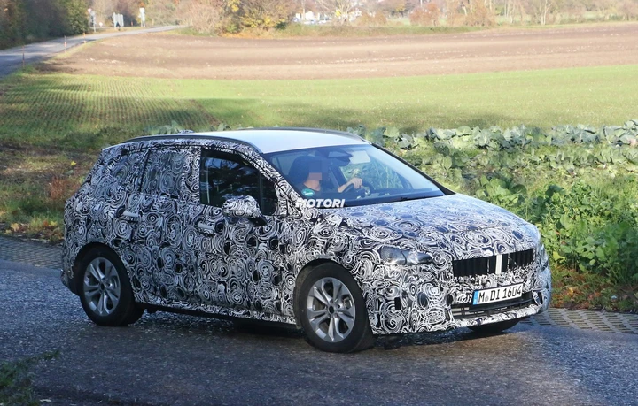 Nuova Bmw Serie 2 Active Tourer: le foto spia
