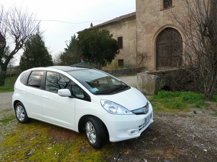 Honda Jazz Hybrid: prova su strada