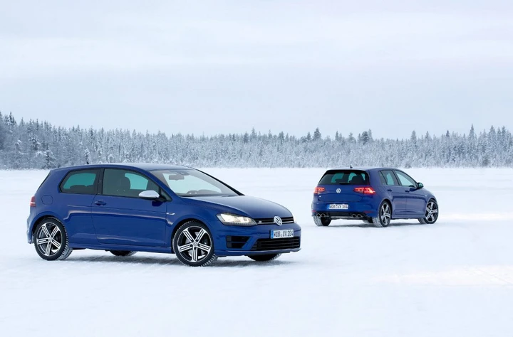 Nuova Volkswagen Golf R: prezzi da 40.900 euro
