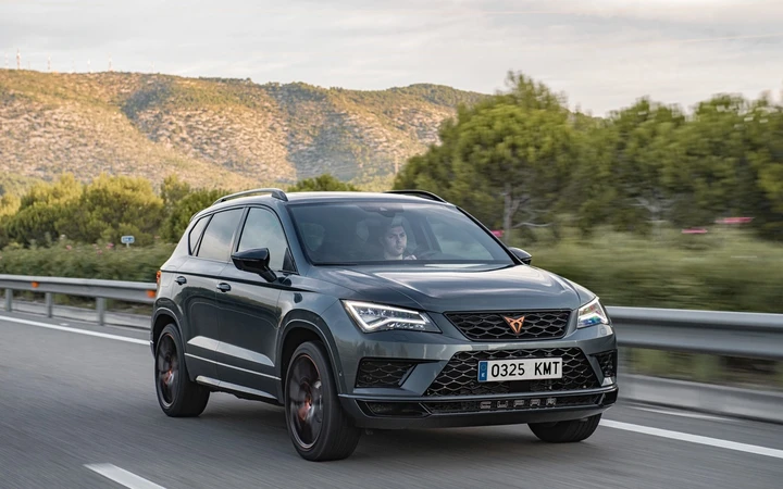 Cupra Ateca, il SUV spagnolo mostra i muscoli