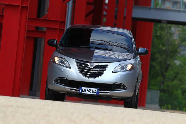Lancia Ypsilon metano, prezzi da 16.700 euro