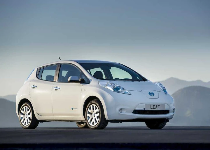 Nissan Leaf 2014, nuove immagini