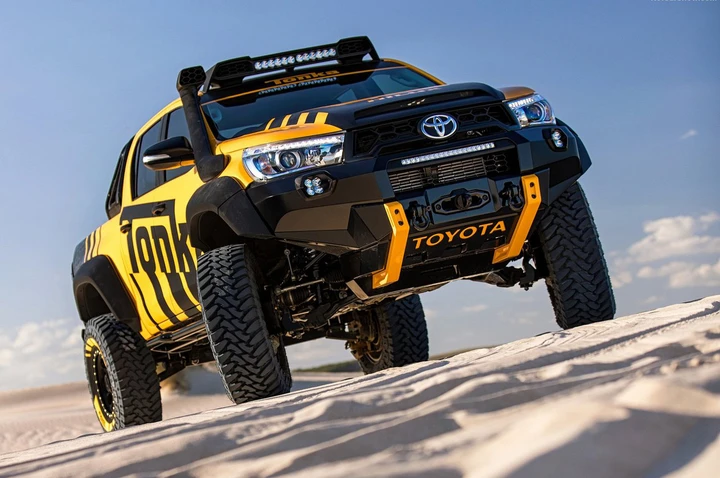 Toyota HiLux Tonka Concept: immagini ufficiali