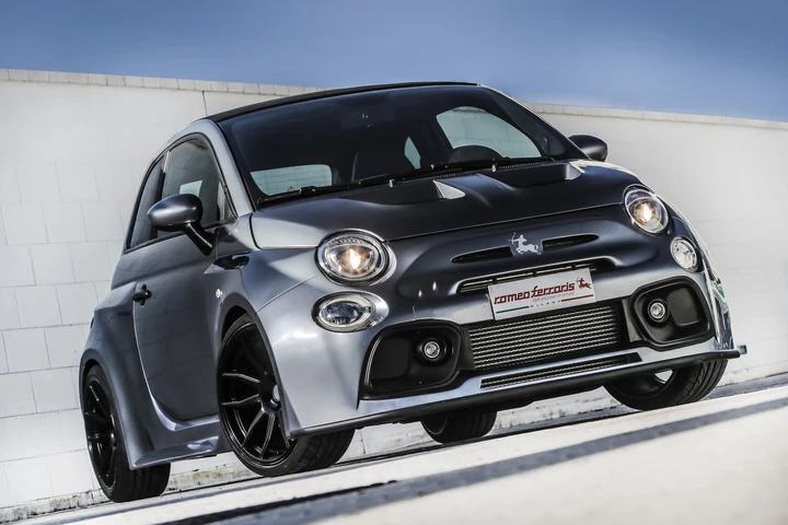 Cinquone restyling by Romeo Ferraris