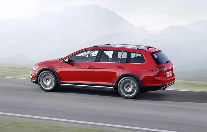 Volkswagen Golf Alltrack: le foto ufficiali