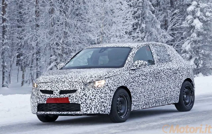 Nuova Opel Corsa: le foto spia