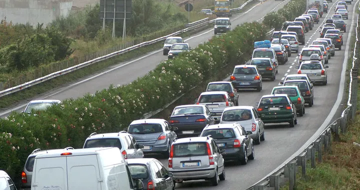 Esodo estivo sulle strade, ecco le giornate da evitare