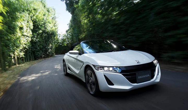 Honda S660: tre cilindri e tanto divertimento