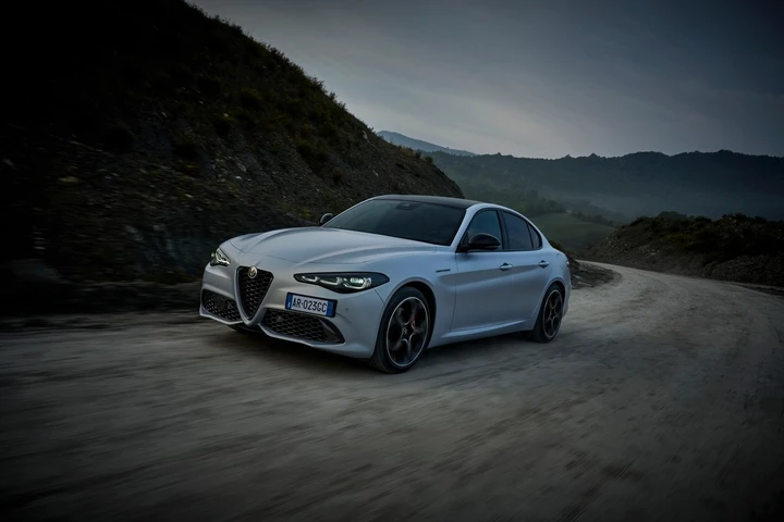 Alfa Romeo Giulia e Stelvio Competizione 2023
