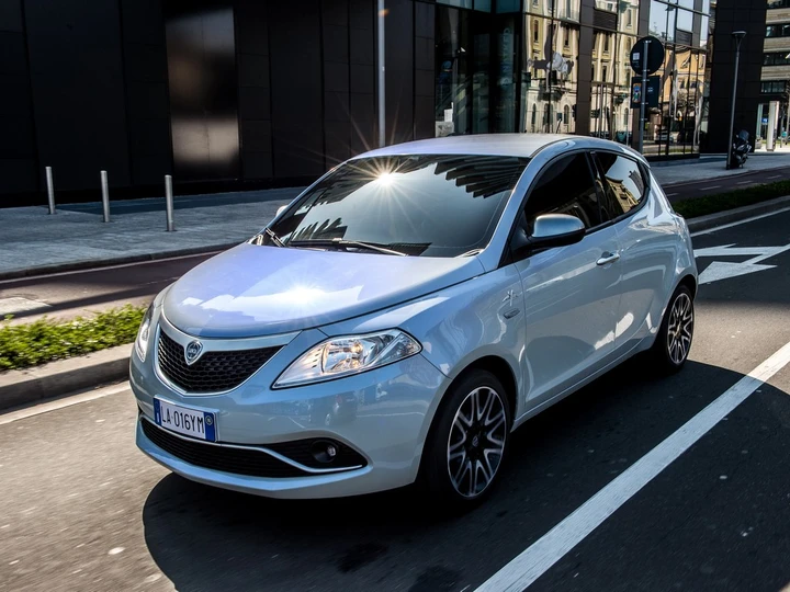 Lancia Ypsilon Mya