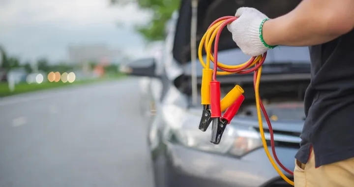 Avviatore Auto: l'importanza di avere un booster sempre con sé