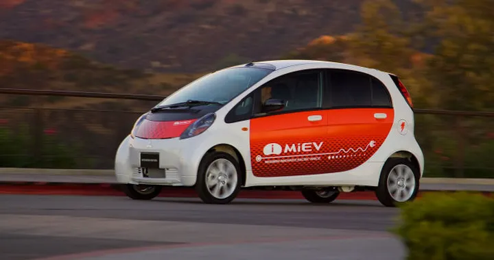 Nissan e Mitsubishi: minicar elettrica economica entro il 2017