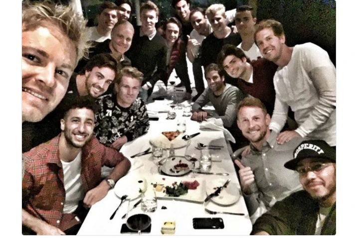 I piloti di F1 al ristorante pagano 
