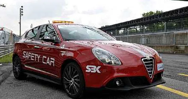 Monza: Alfa Romeo Giulietta... safety car
