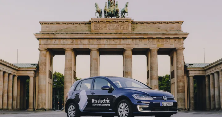Volkswagen: a Berlino viene inaugurato il primo car sharing elettrico WeShare