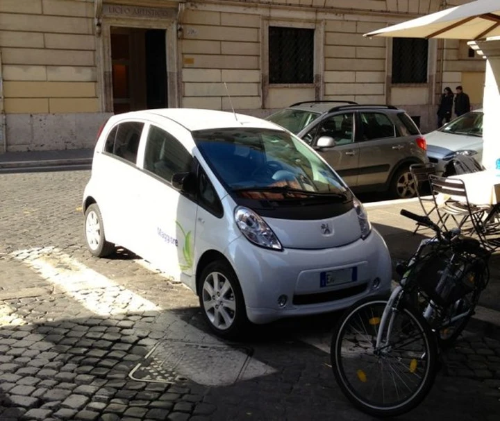 I parcheggi più assurdi di Roma