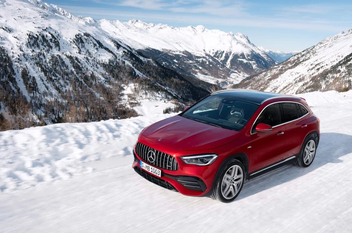 Mercedes GLA 35 AMG 2020: immagini ufficiali