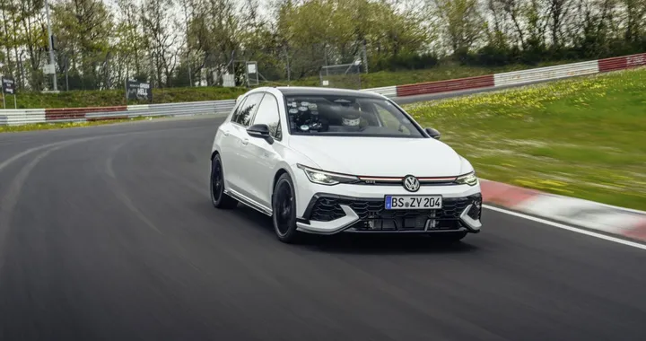 Volkswagen Golf GTI Edition 50, nessuno come lei: record storico al Nürburgring