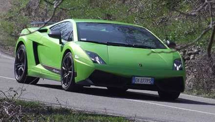 Lamborghini Gallardo Superleggera: la prova su strada