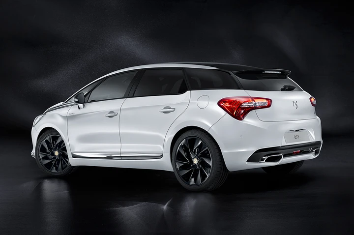 DS 5 Prestige, l’ammiraglia diventa ancora più esclusiva