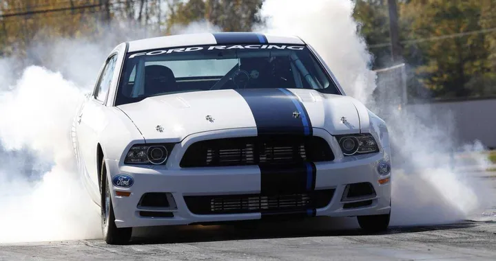 Ford Mustang Cobra Jet Twin-Turbo: un dragster al SEMA 2012