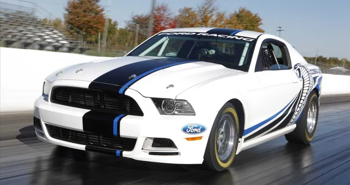 Nuova Ford Mustang Cobra Jet: pronta nel 2015?