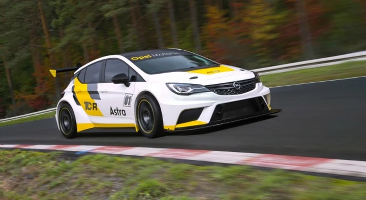 Nuova Opel Astra TCR: pronta per la pista