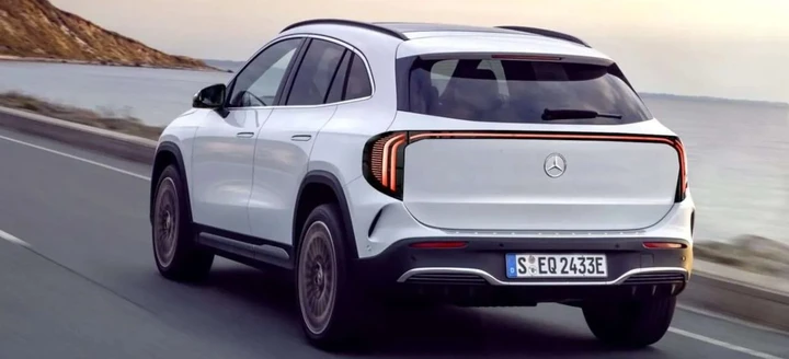 Mercedes GLA 2026, come cambia il SUV compatto